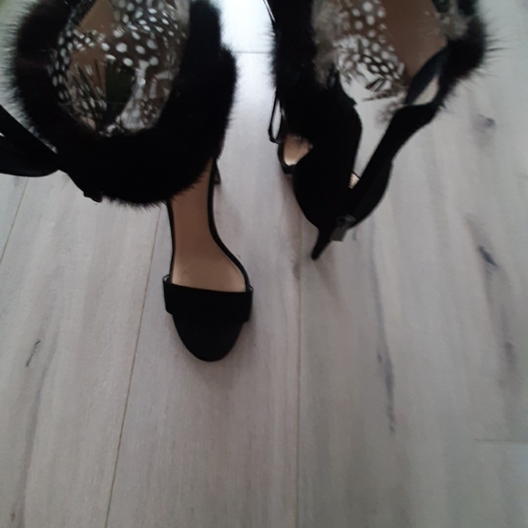 One of kind sandals - Picture 7 of 9